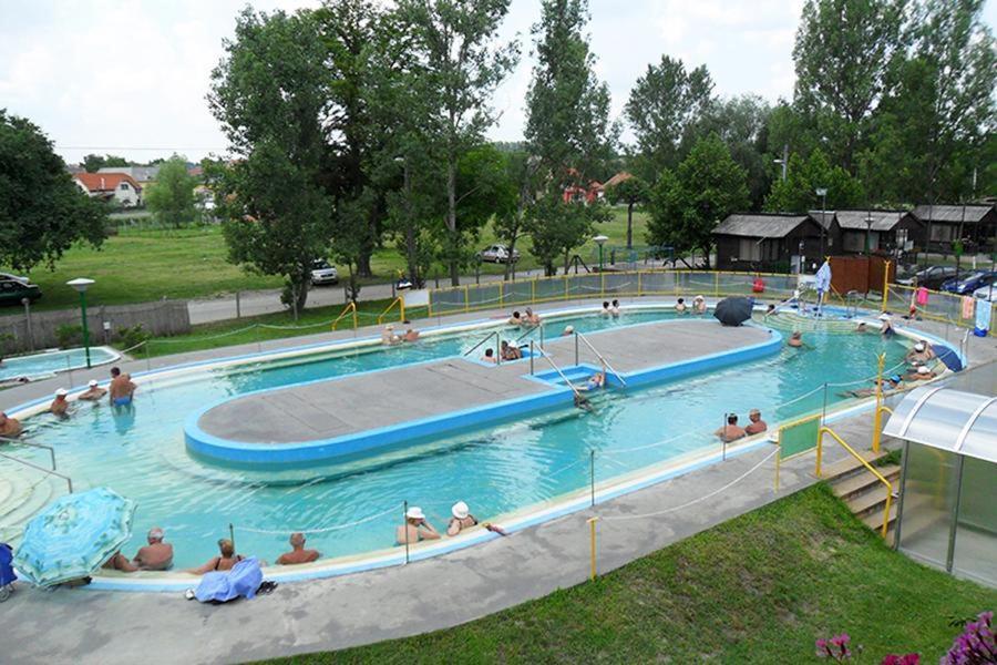 Termal Apartmanhaz Veresegyhaz Bagian luar foto