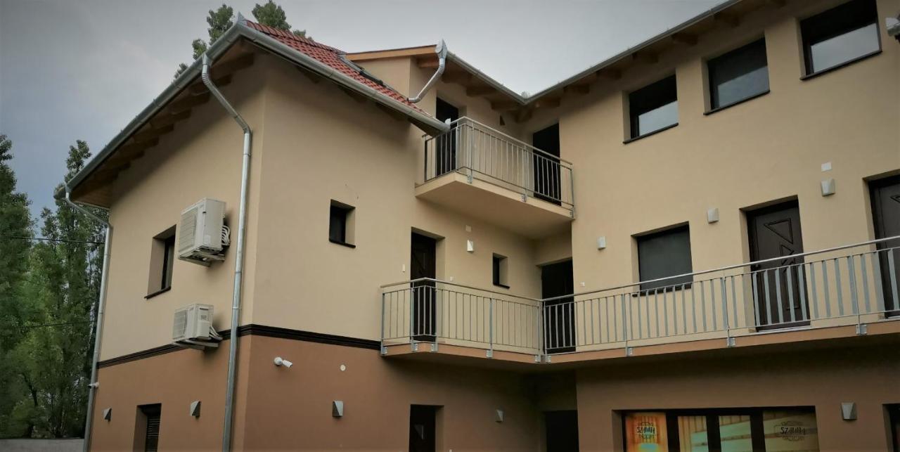 Termal Apartmanhaz Veresegyhaz Bagian luar foto