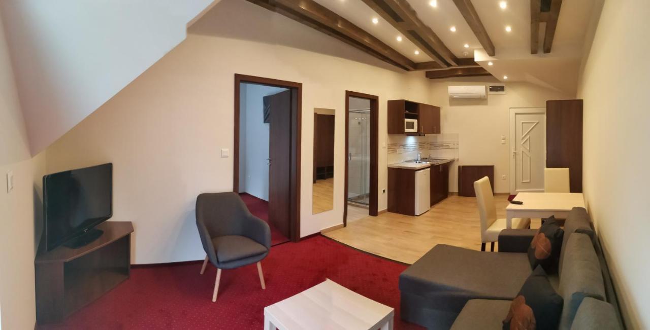 Termal Apartmanhaz Veresegyhaz Bagian luar foto