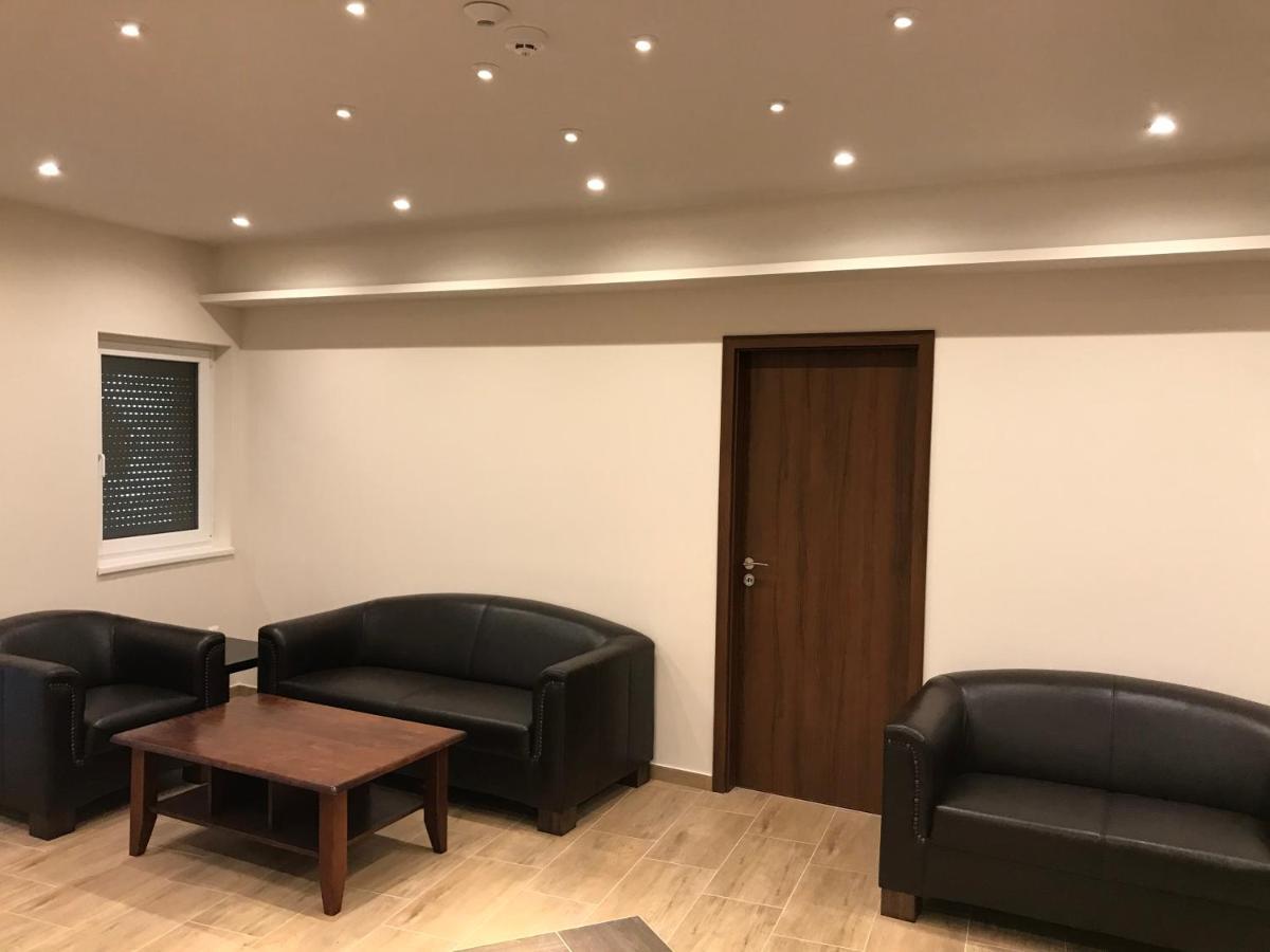 Termal Apartmanhaz Veresegyhaz Bagian luar foto